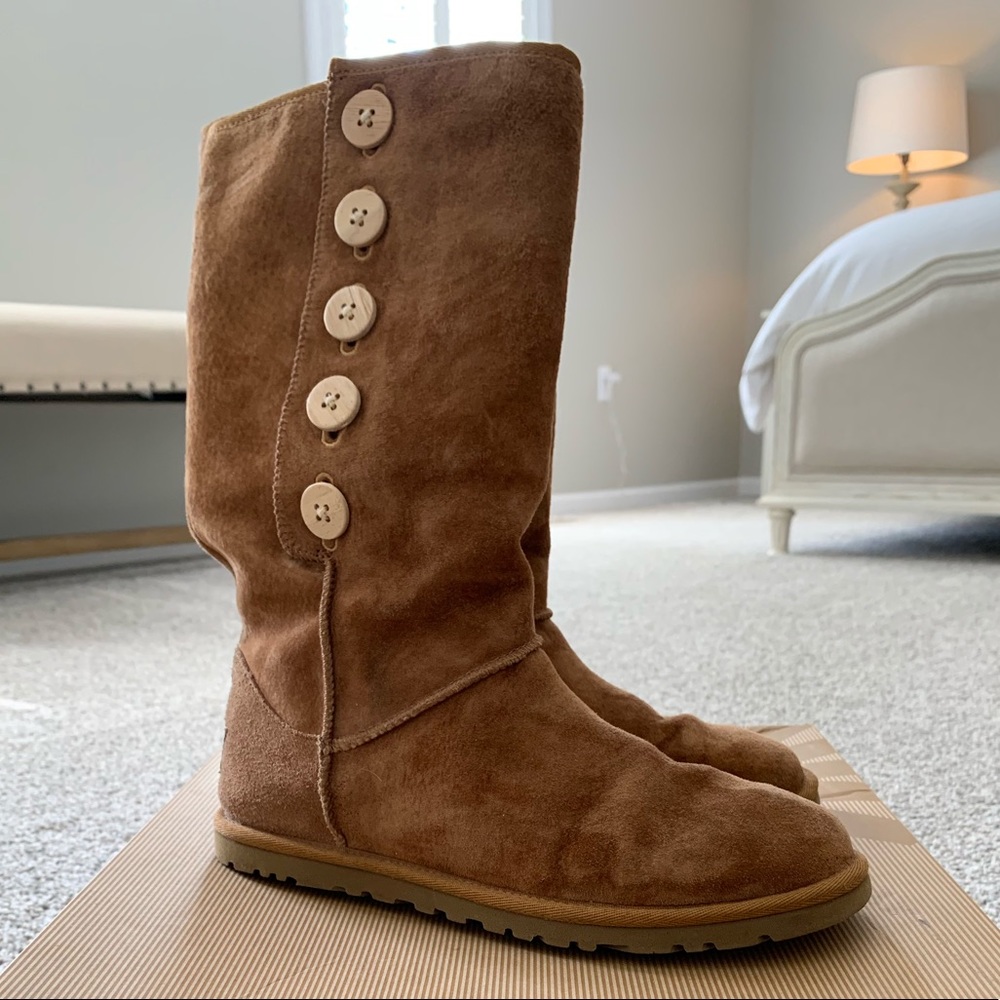 Ugg Button Boot Sz 7